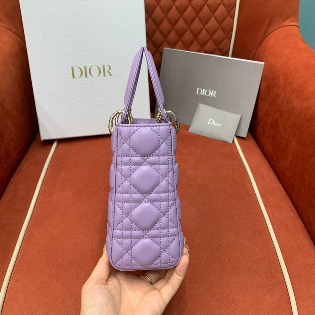 CHRISTIAN DIOR Lady Dior Medium Bag