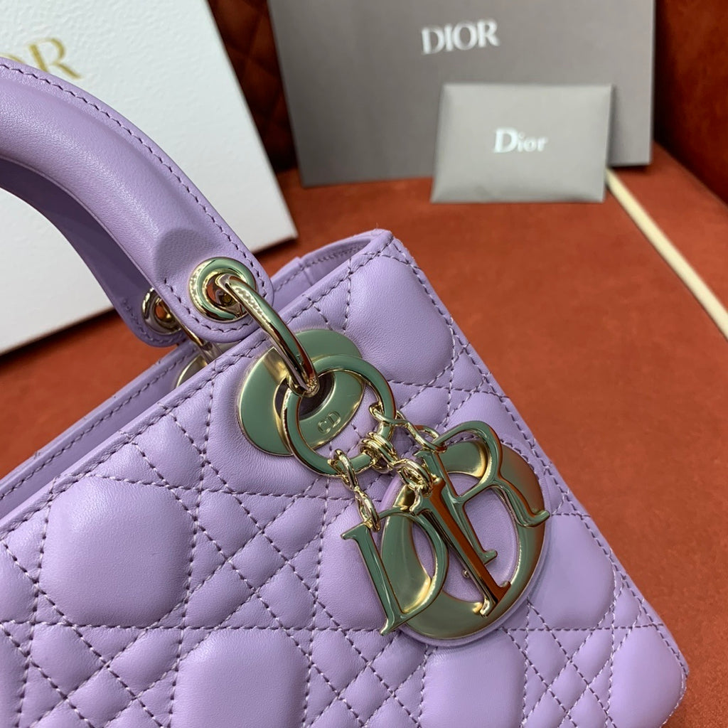 CHRISTIAN DIOR Lady Dior Medium Bag