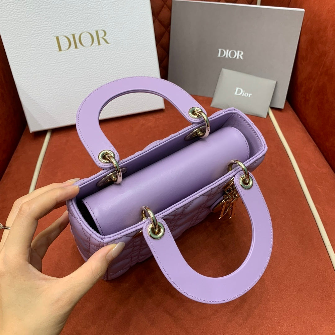 CHRISTIAN DIOR Lady Dior Medium Bag
