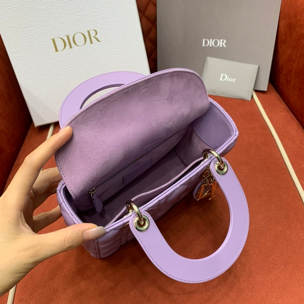 CHRISTIAN DIOR Lady Dior Medium Bag