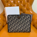 CHRISTIAN DIOR 30 Montaigne Pouch