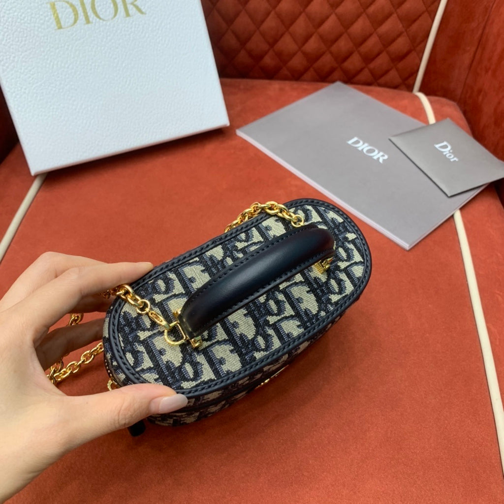 CHRISTIAN DIOR 30 Montaigne Mini Vanity Bag
