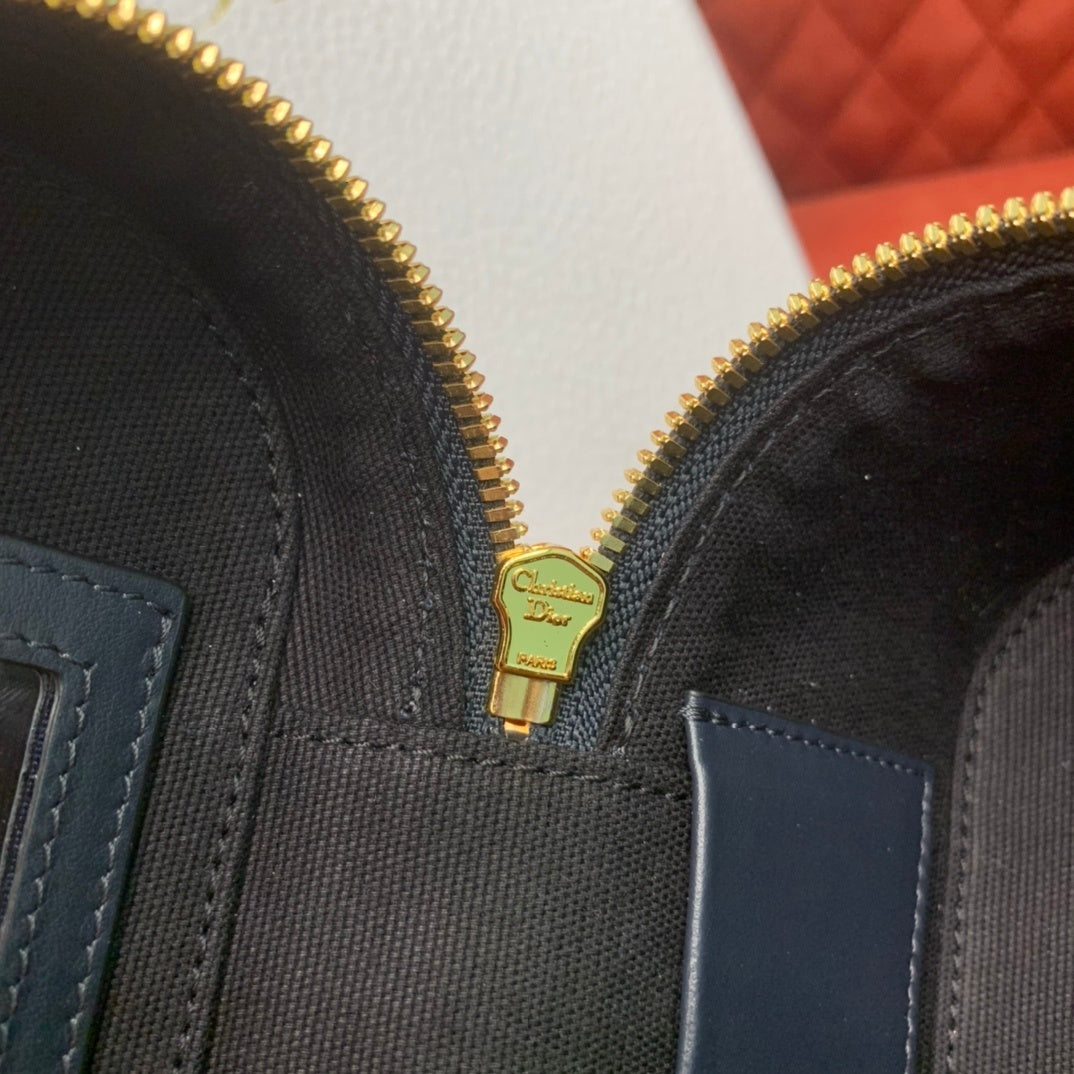 CHRISTIAN DIOR 30 Montaigne Mini Vanity Bag