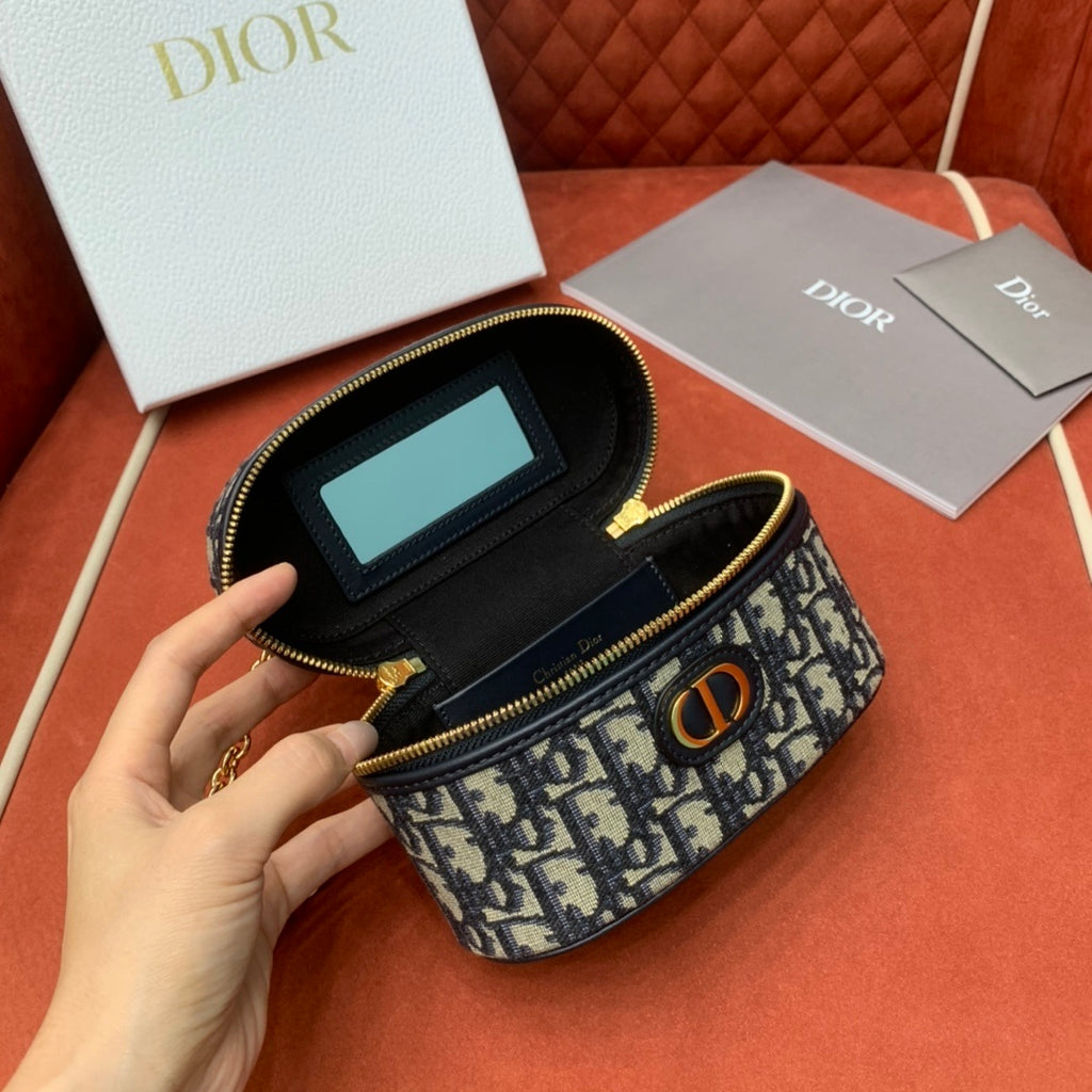CHRISTIAN DIOR 30 Montaigne Mini Vanity Bag