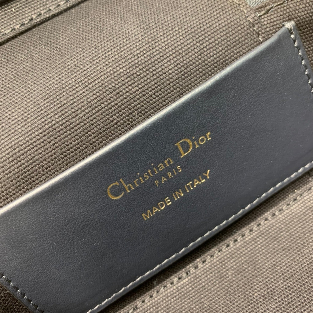 CHRISTIAN DIOR 30 Montaigne Mini Vanity Bag