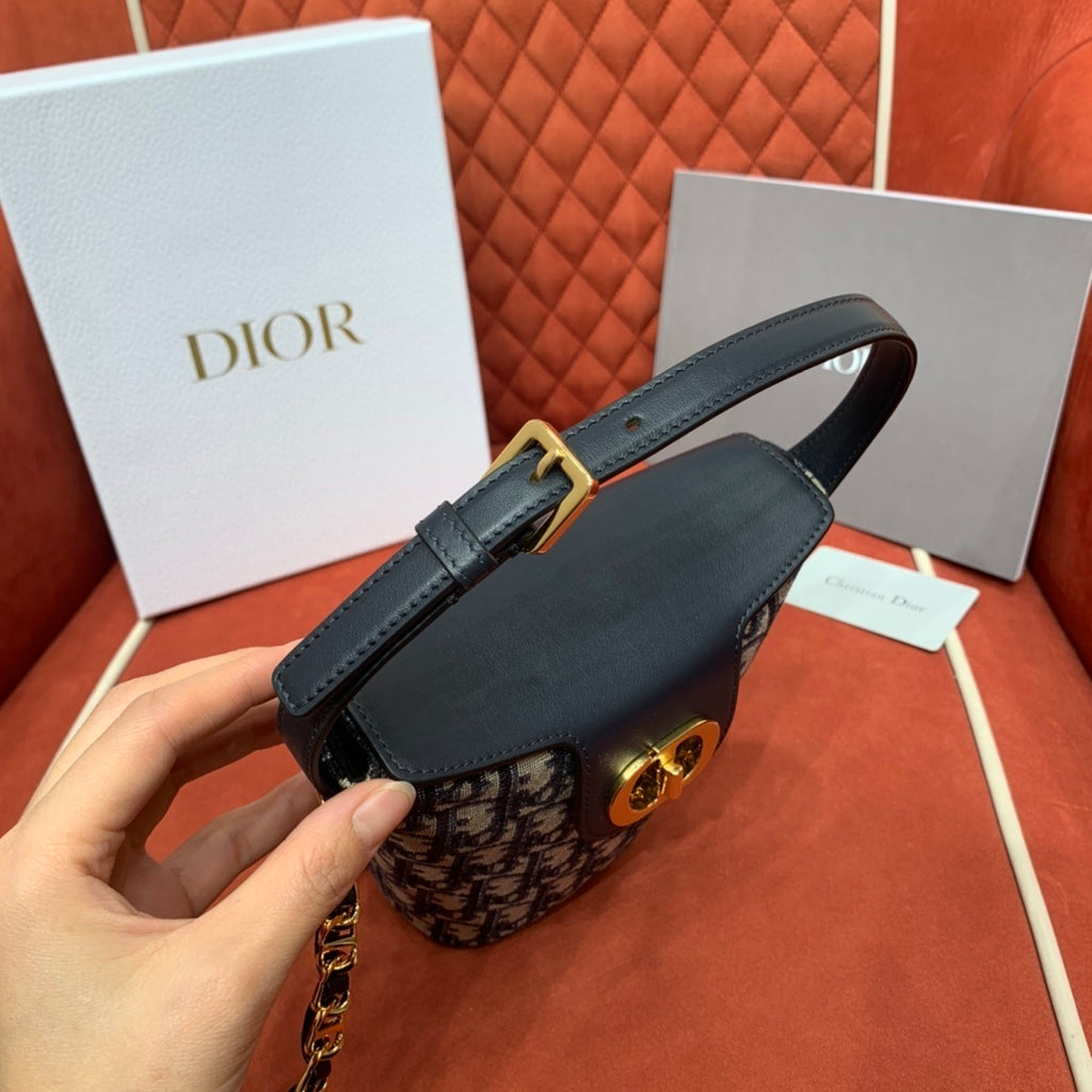 Christian Dior 30 Montaigne Amber Mini Chain Bucket Bag