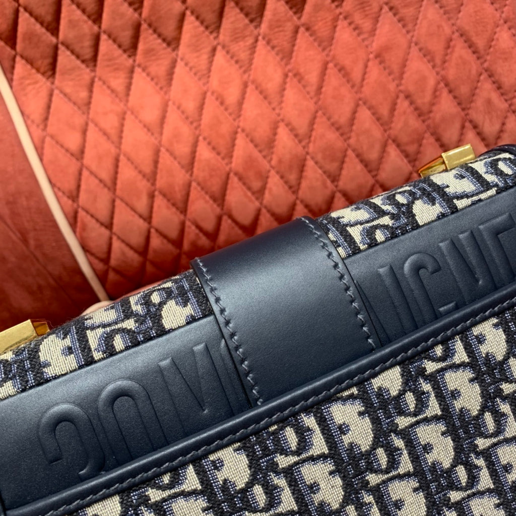 Christian Dior 30 Montaigne Handbag (Upgraded Version)