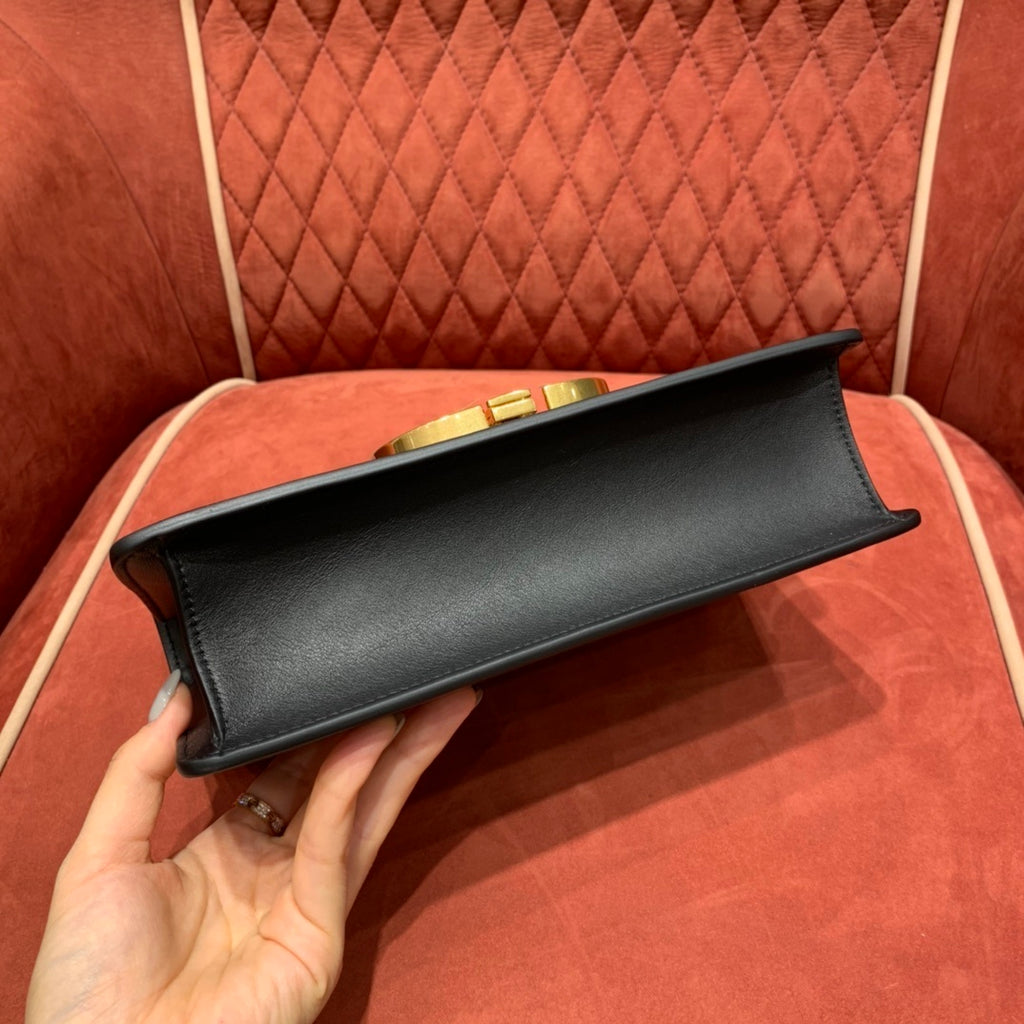 Christian Dior 30 Montaigne Patent Leather Handbag