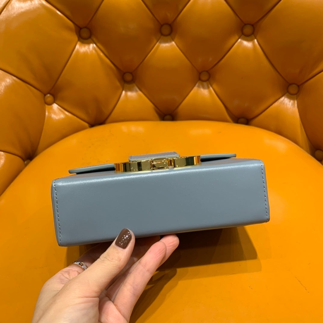 Christian Dior 30 Montaigne Mini Box Handbag