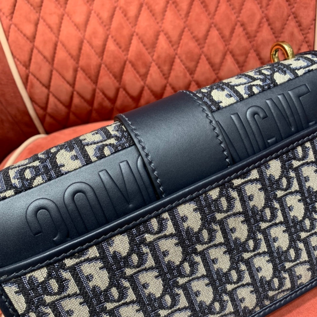 Christian Dior 30 Montaigne Monogram Chain Bag