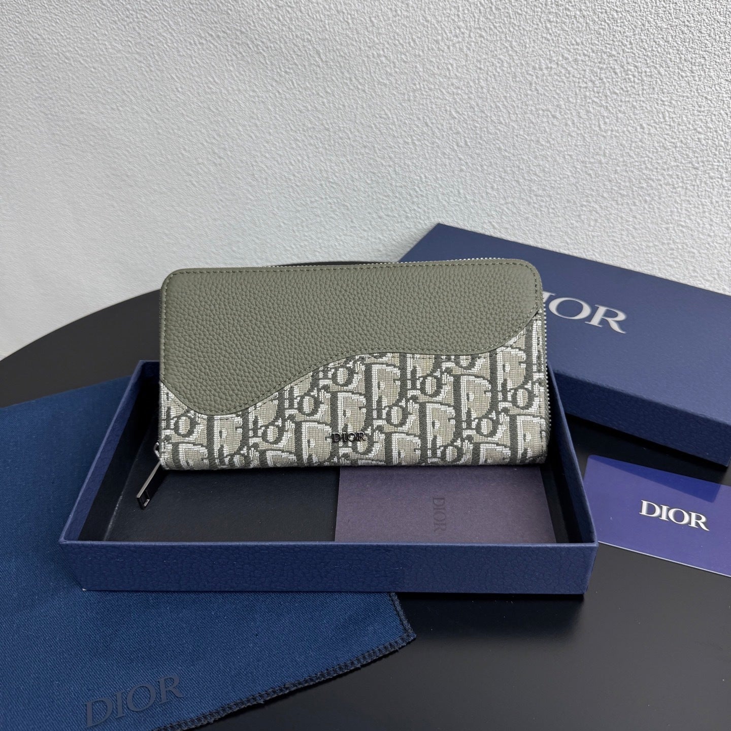 Christian Dior Zipped Long Wallet