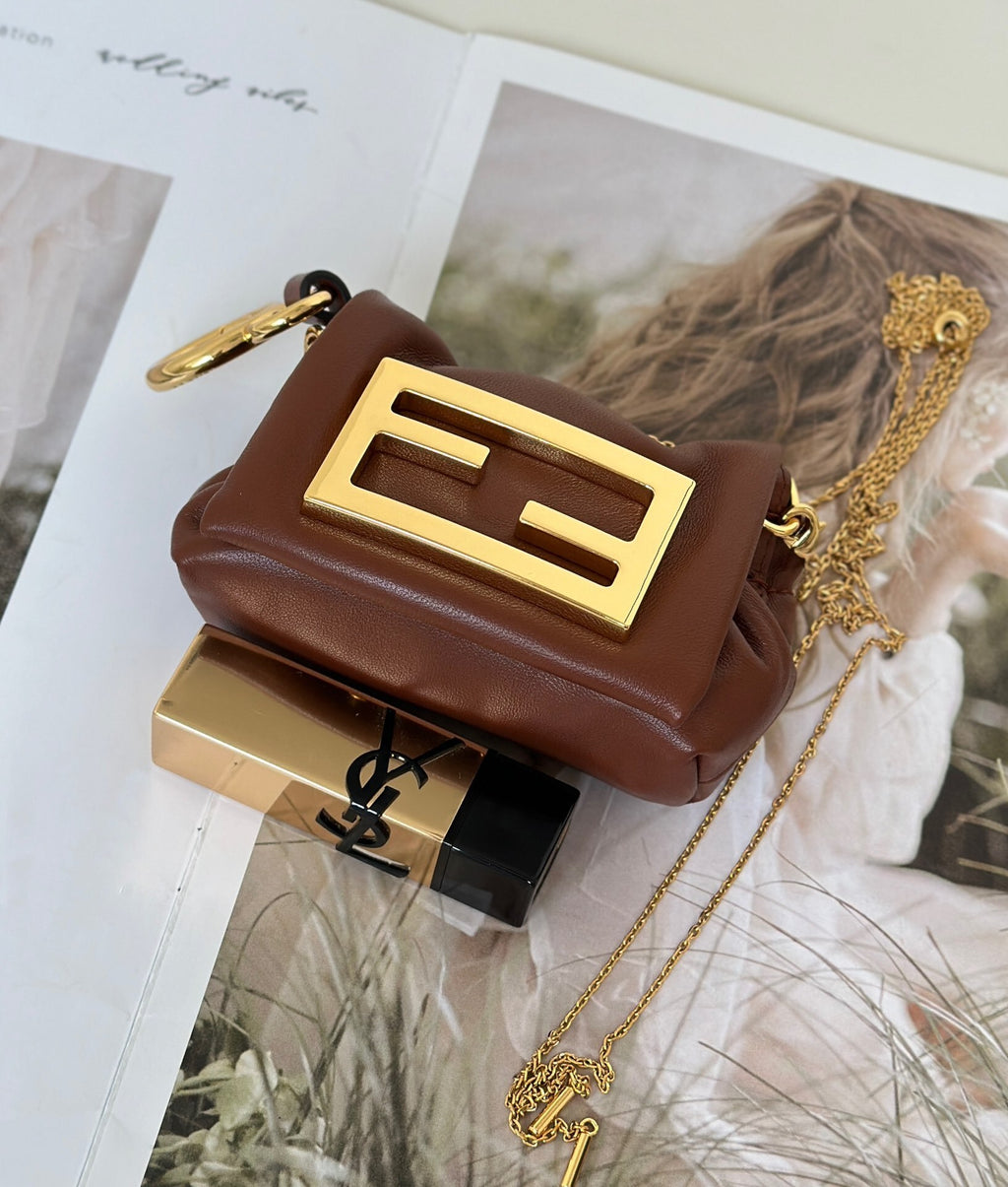 FENDI Nano Mamma Baguette