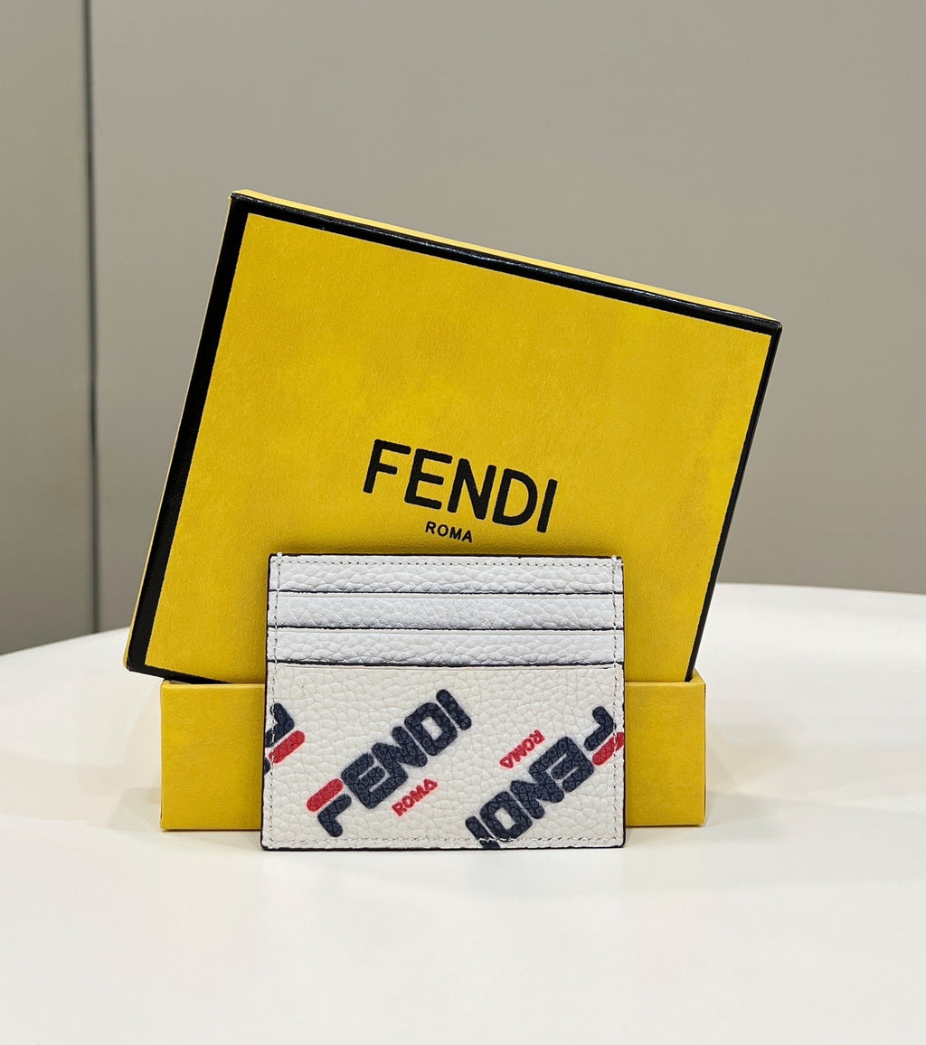 FENDI Grained Leather Logo Card Holder