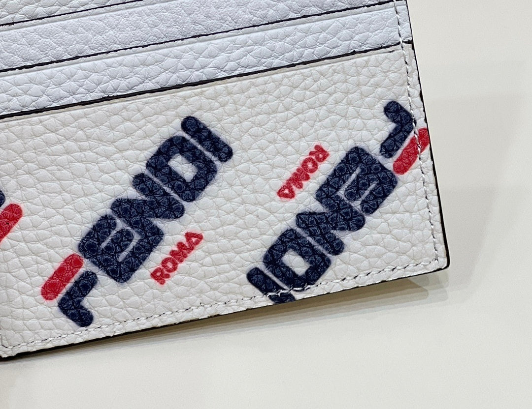 FENDI Grained Leather Logo Card Holder