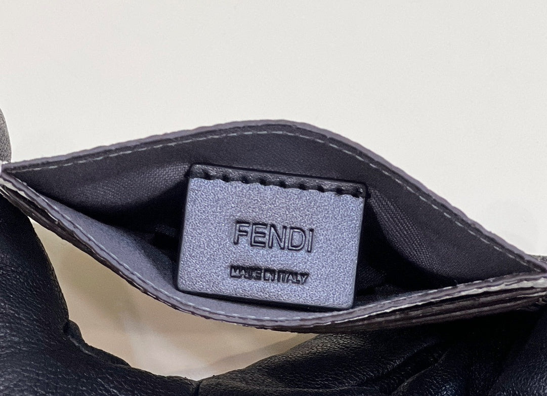 FENDI Grained Leather Logo Card Holder