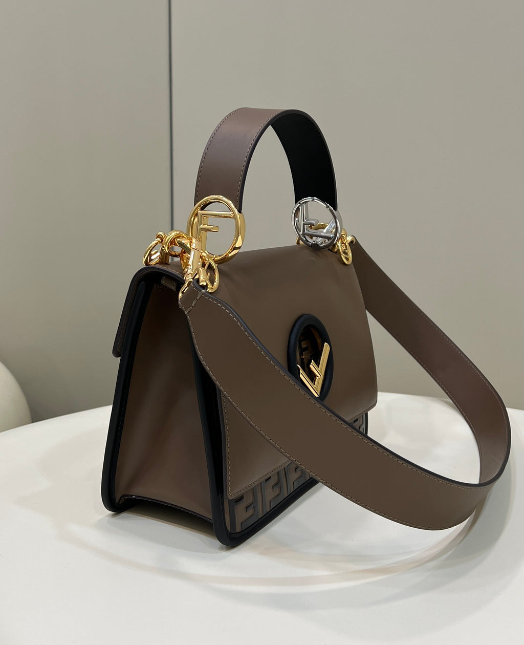 FENDI FF-Embossed Flap Handbag