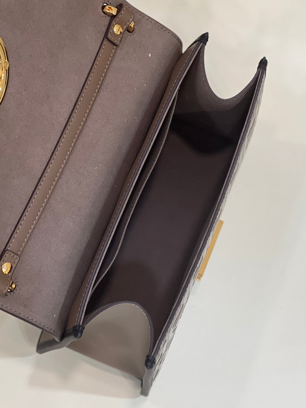 FENDI FF-Embossed Flap Handbag