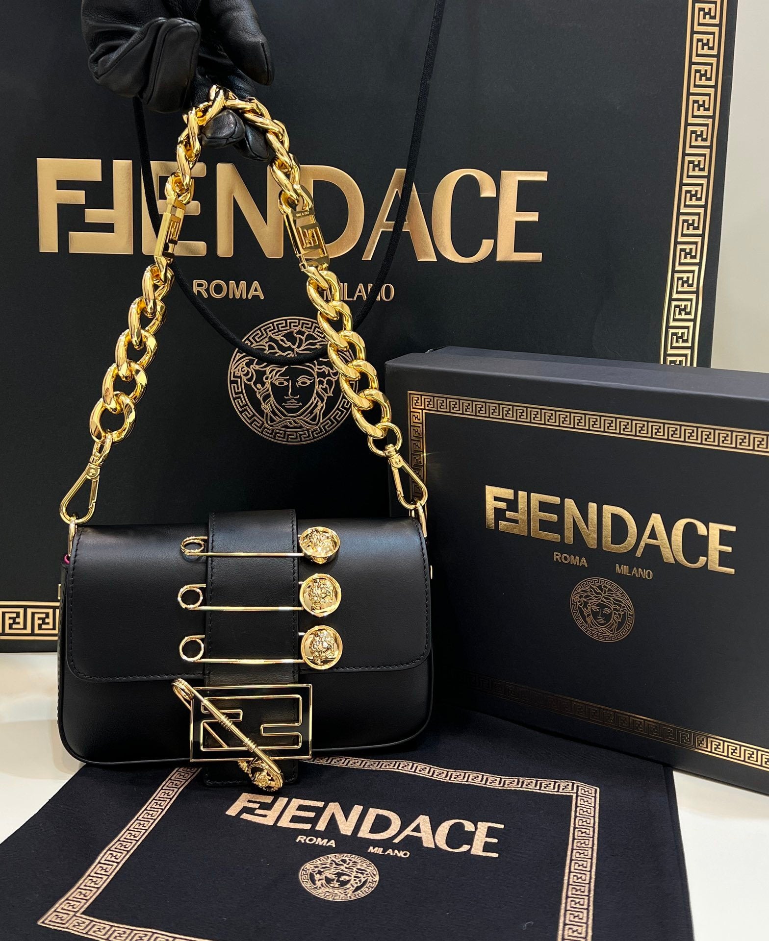 FENDI Logo Chain Shoulder Strap