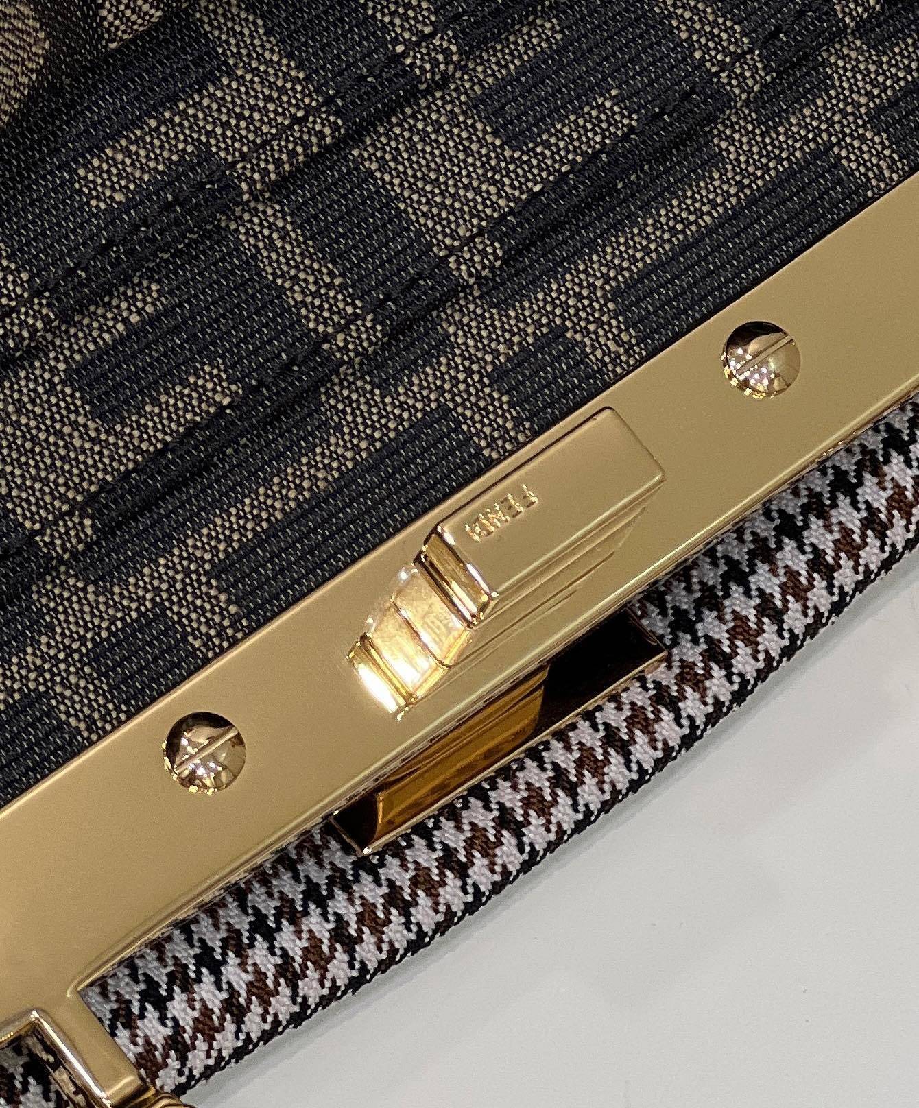 FENDI Peekaboo Petit Houndstooth Handbag