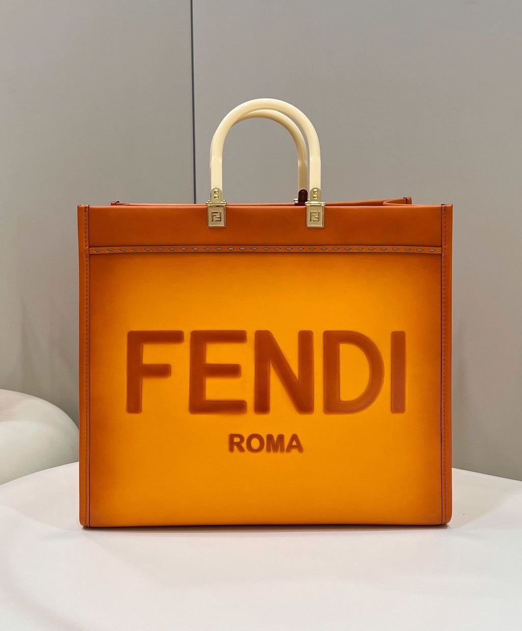 FENDI Sunshine Shopper Leather Tote