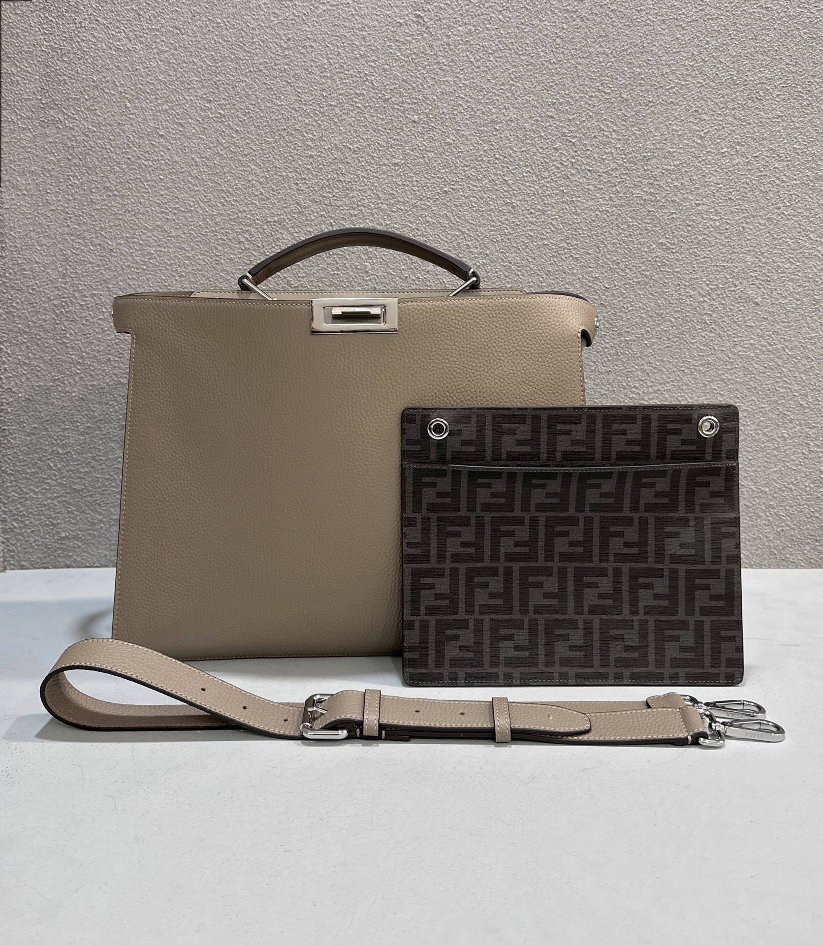 FENDI Men’s Peekaboo ISeeU Large Handbag