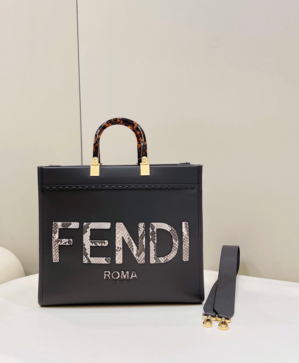 FENDI Sunshine Leather Tote