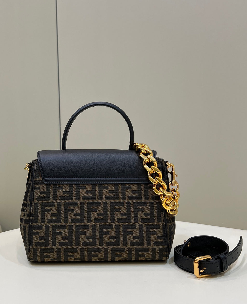 FENDI Baguette Crossbody Bag