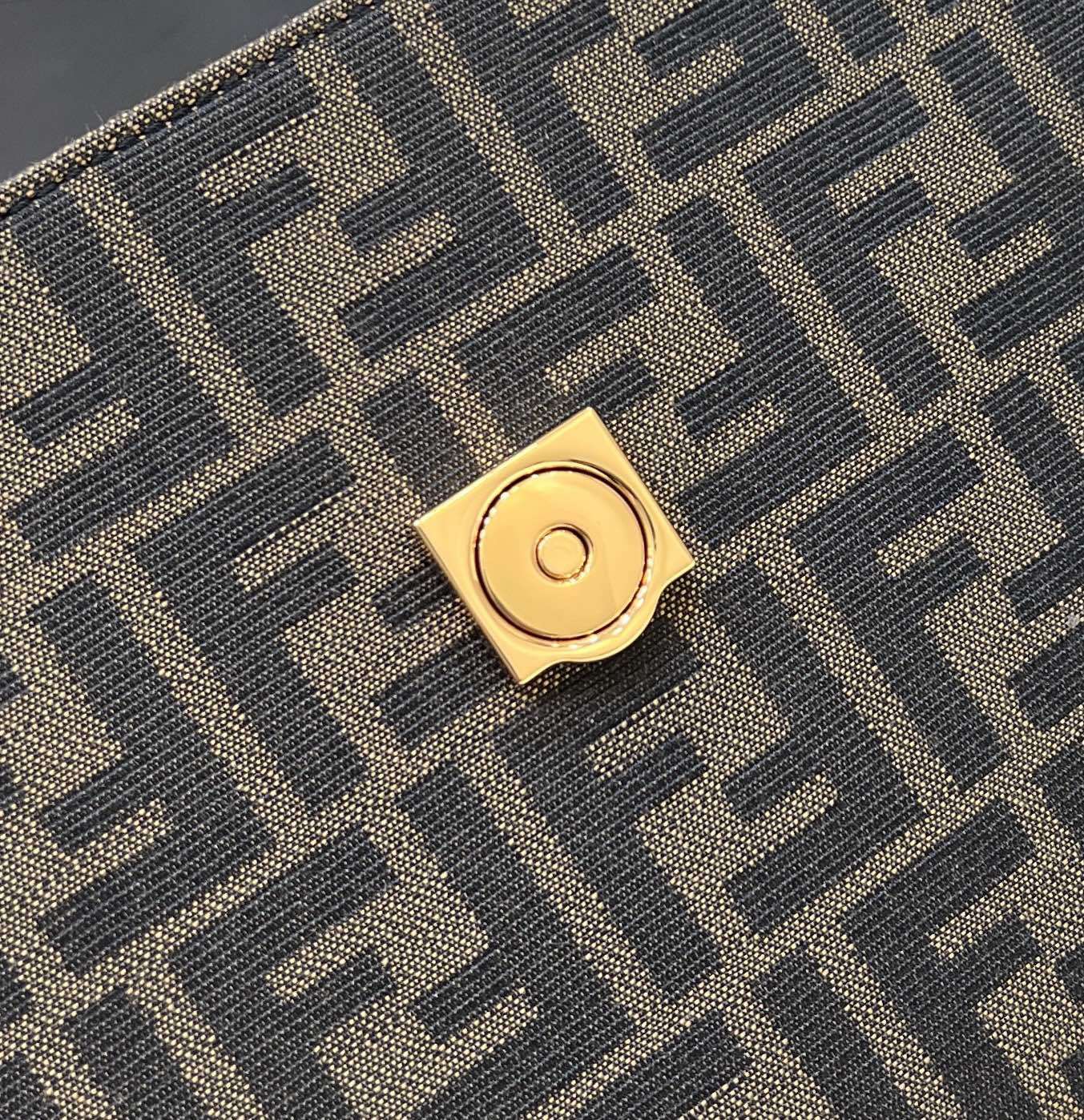 FENDI Baguette Crossbody Bag