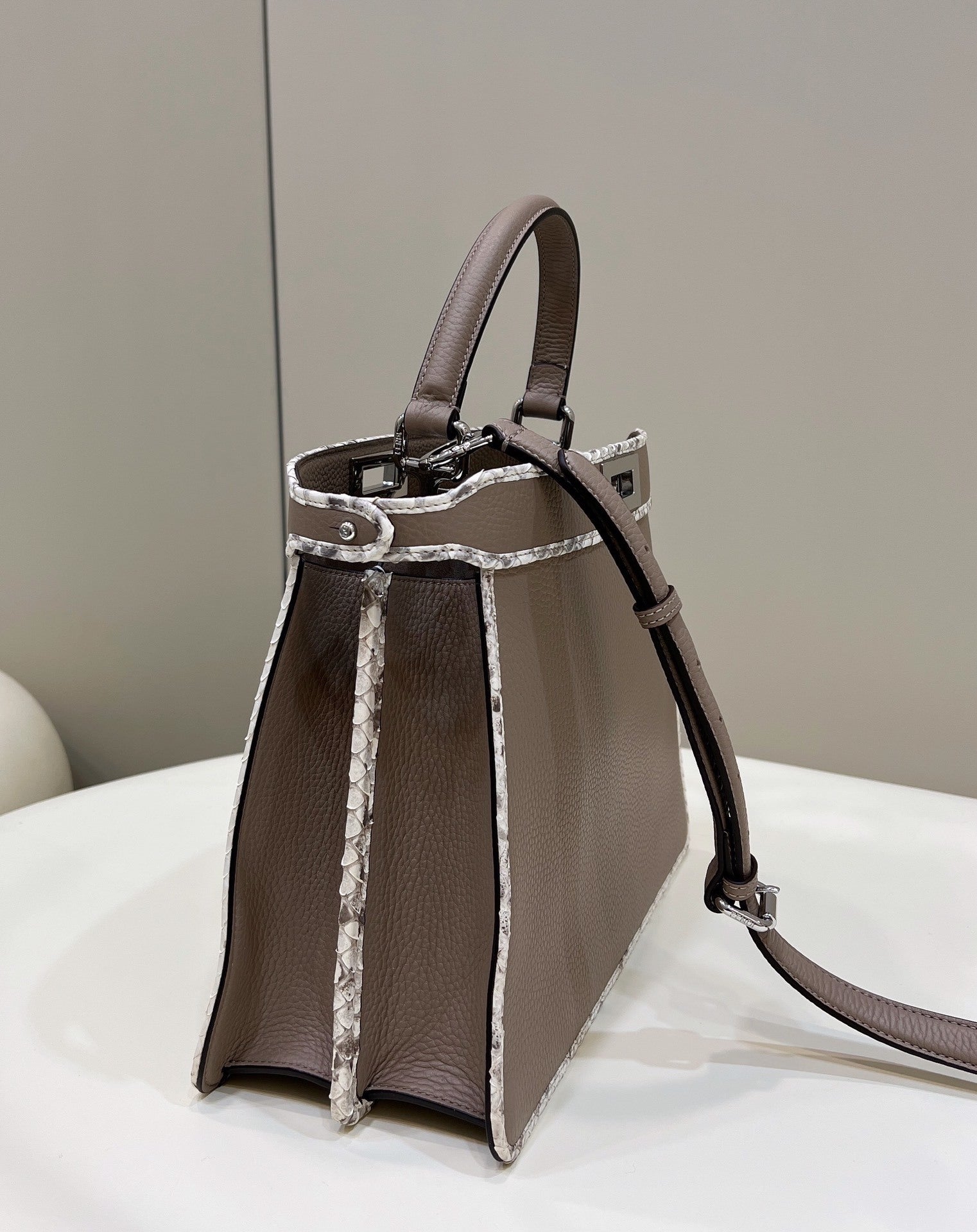 FENDI Peekaboo Medium Handbag