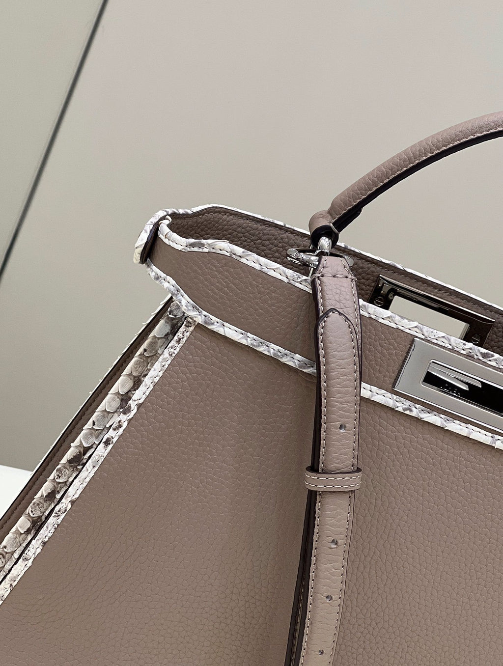 FENDI Peekaboo Medium Handbag