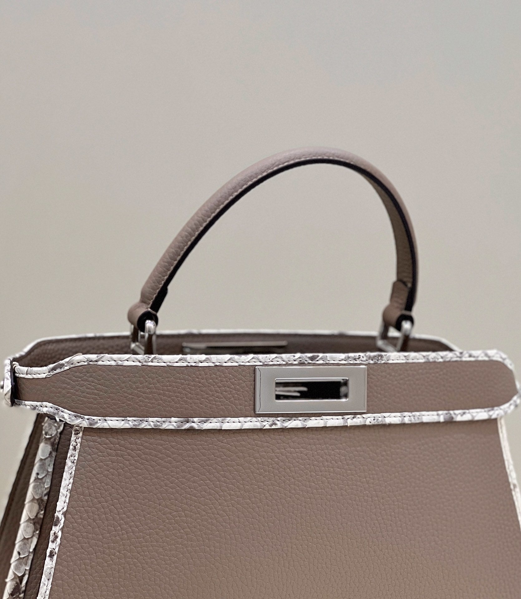 FENDI Peekaboo Medium Handbag