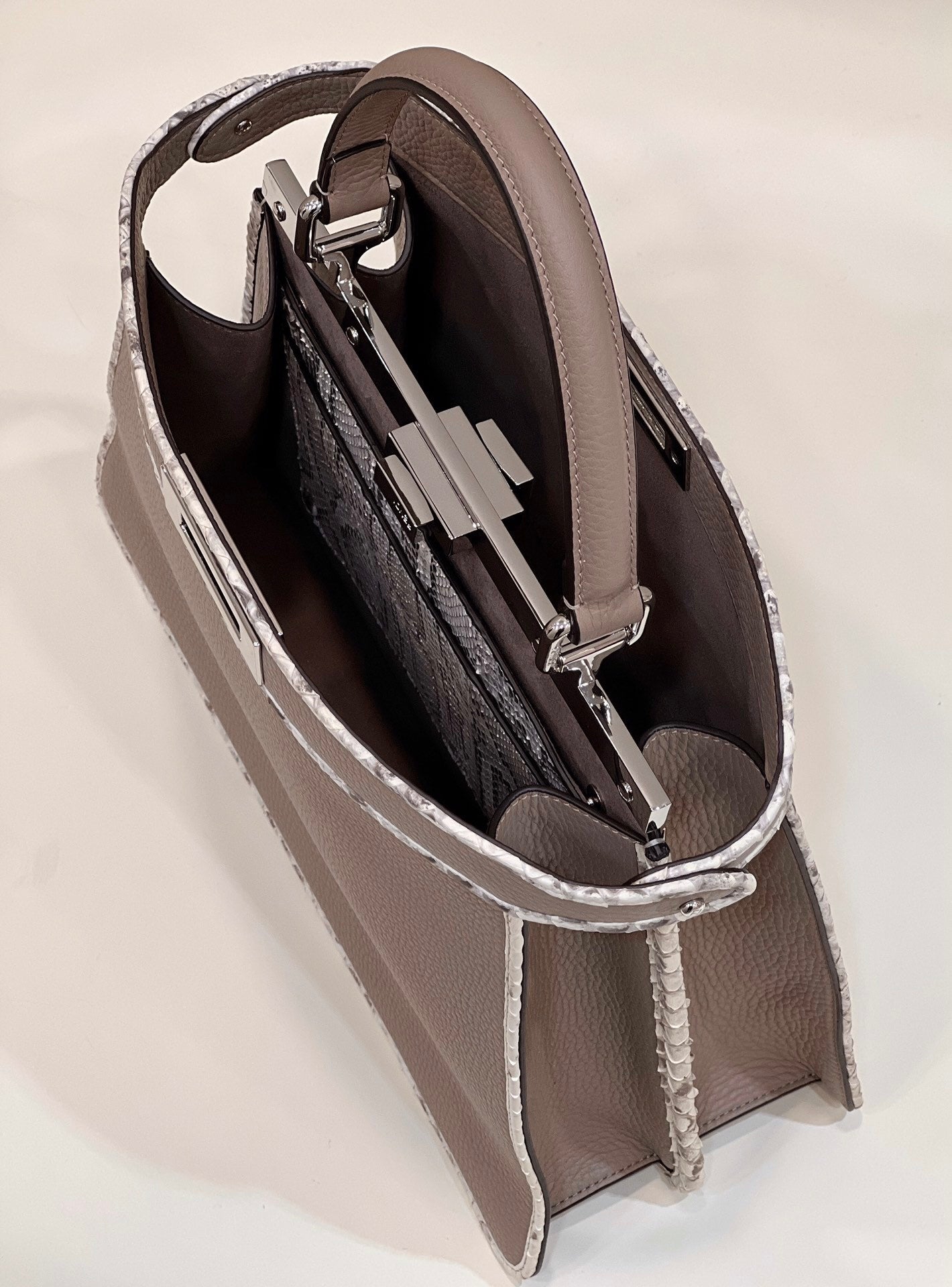 FENDI Peekaboo Medium Handbag