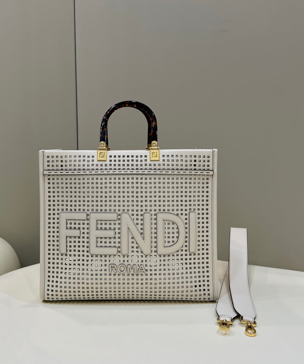 FENDI Sunshine Medium Tote Bag