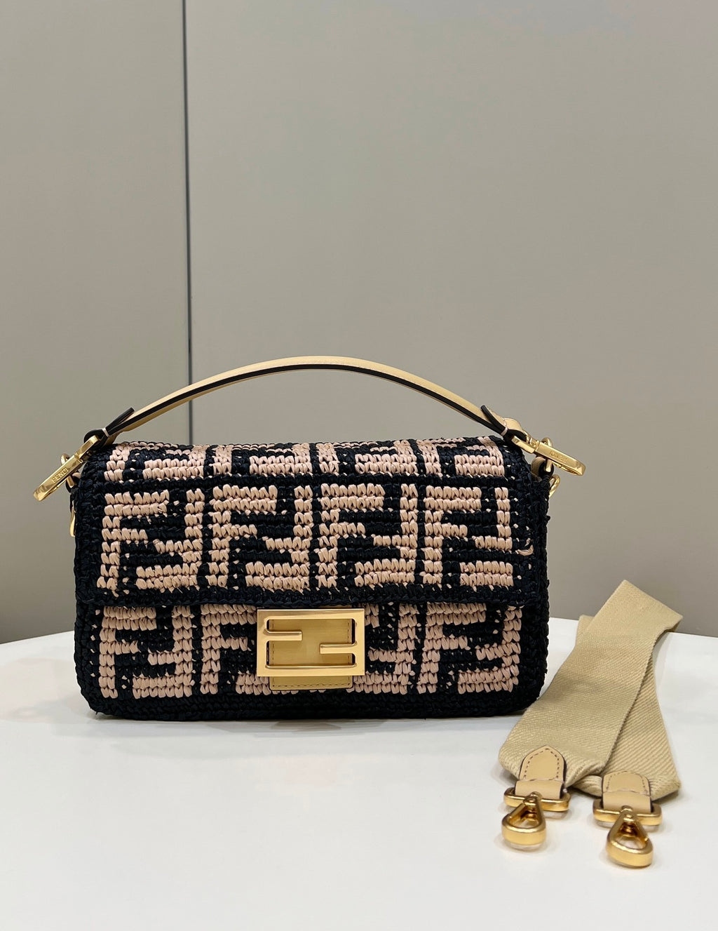 FENDI Raffia Baguette Bag
