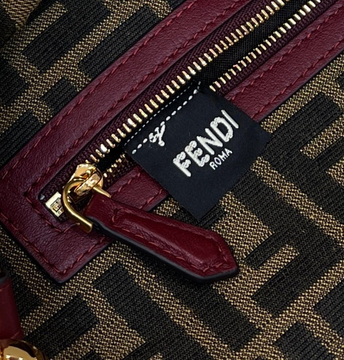 FENDI Raffia Baguette Bag