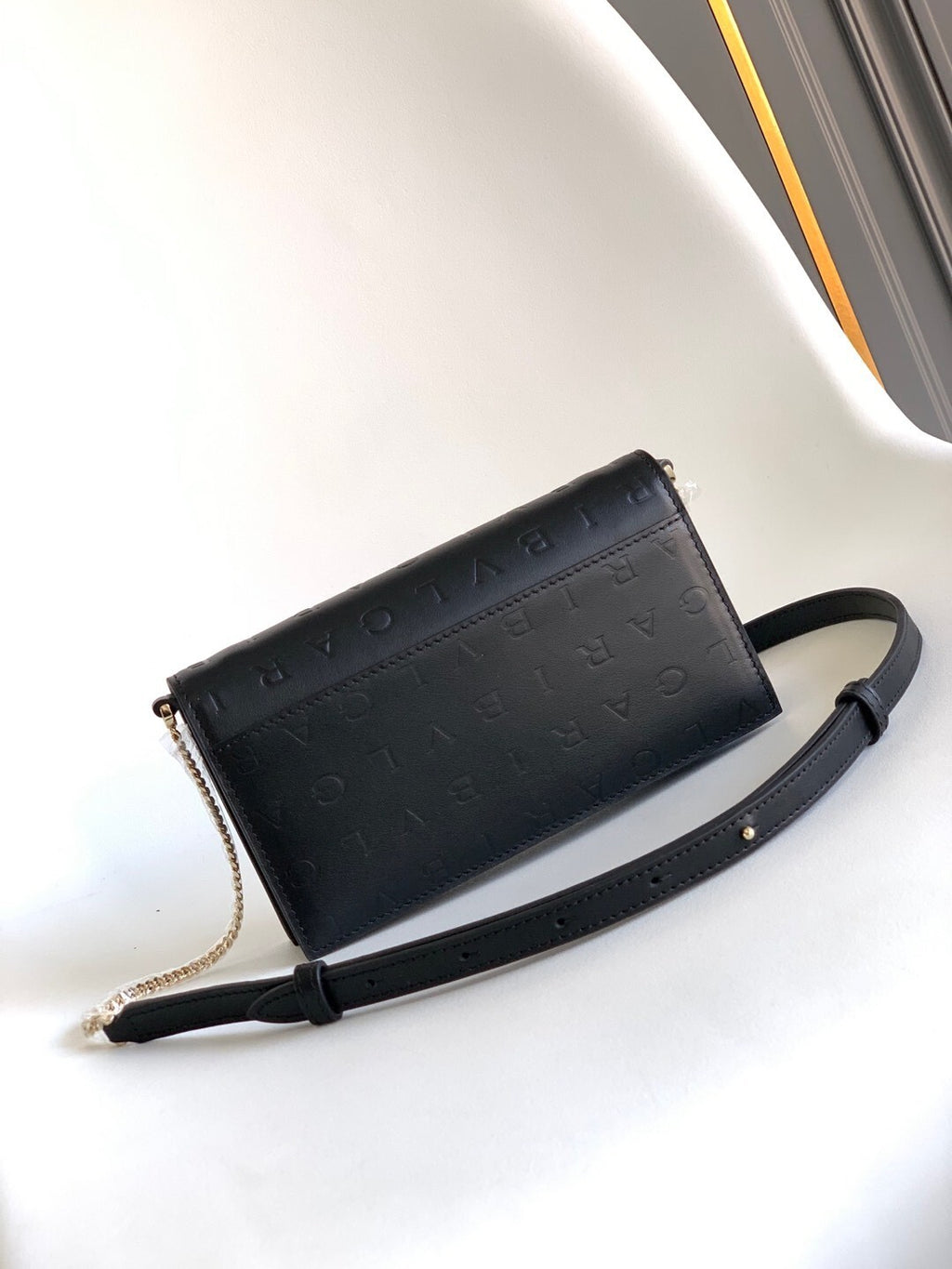 BVLGARI Logo Chain Wallet