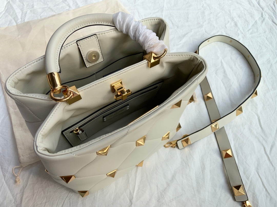 VALENTINO Rockstud Bucket Bag – Large