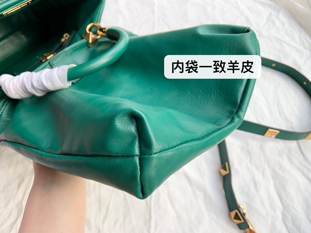 VALENTINO Rockstud Bucket Bag – Large