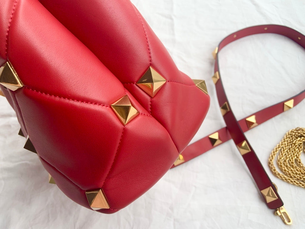 VALENTINO Rockstud Bucket Bag – Large