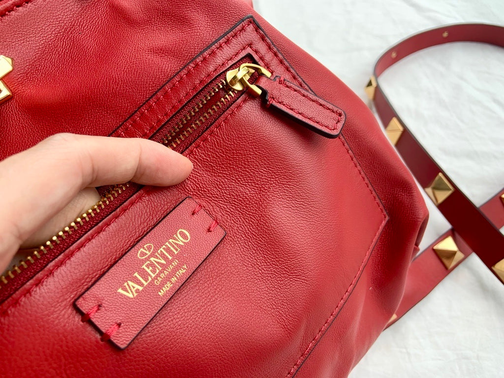 VALENTINO Rockstud Bucket Bag – Large