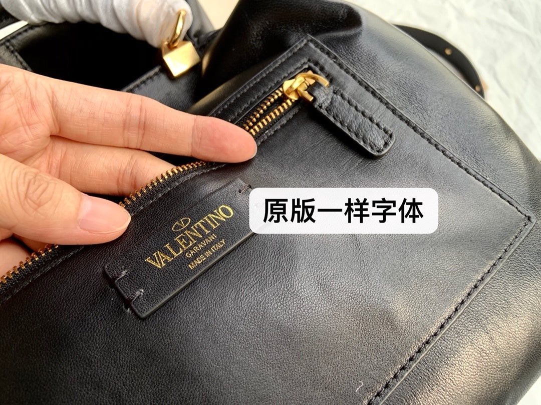 VALENTINO Rockstud Bucket Bag – Large