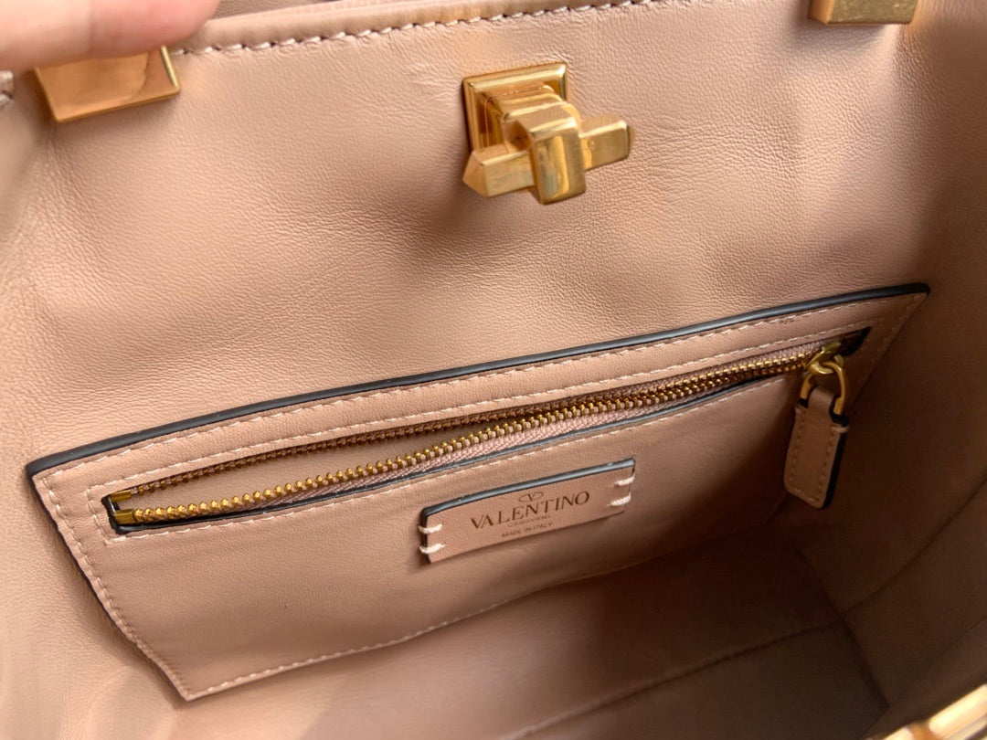VALENTINO Rockstud Bucket Bag – Large