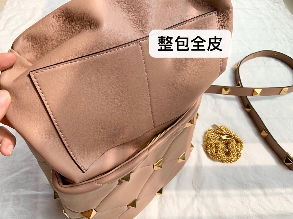 VALENTINO Rockstud Bucket Bag – Large