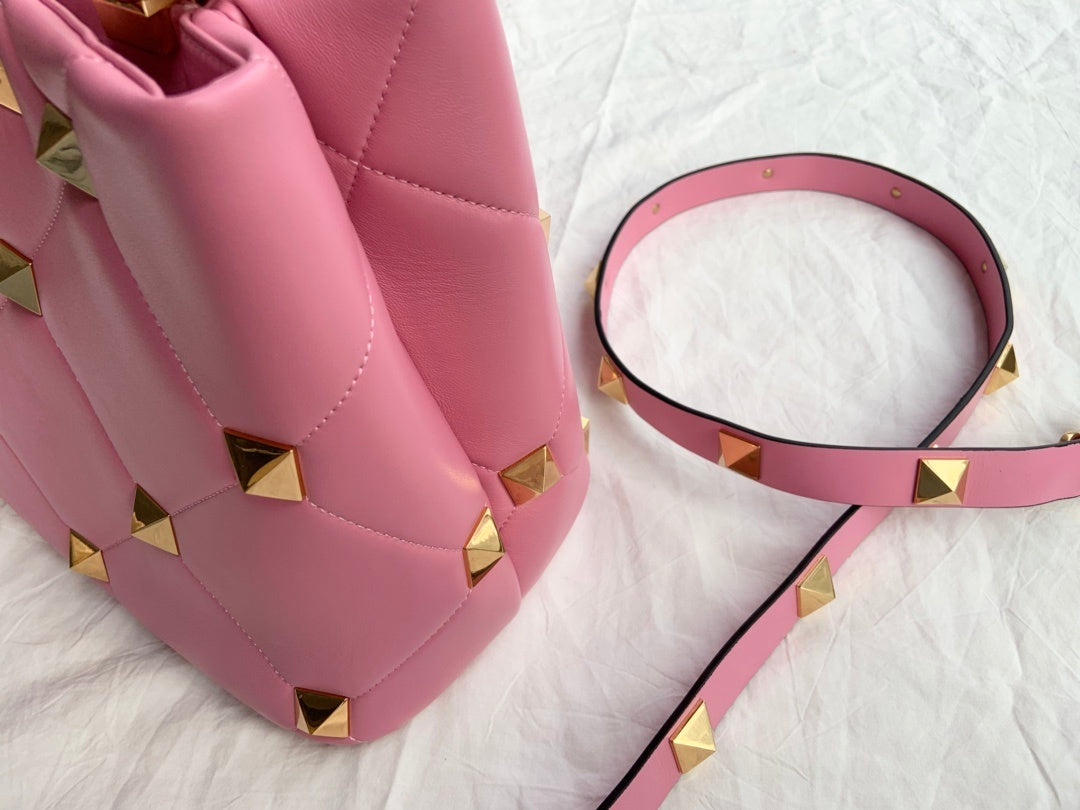 VALENTINO Rockstud Bucket Bag – Large