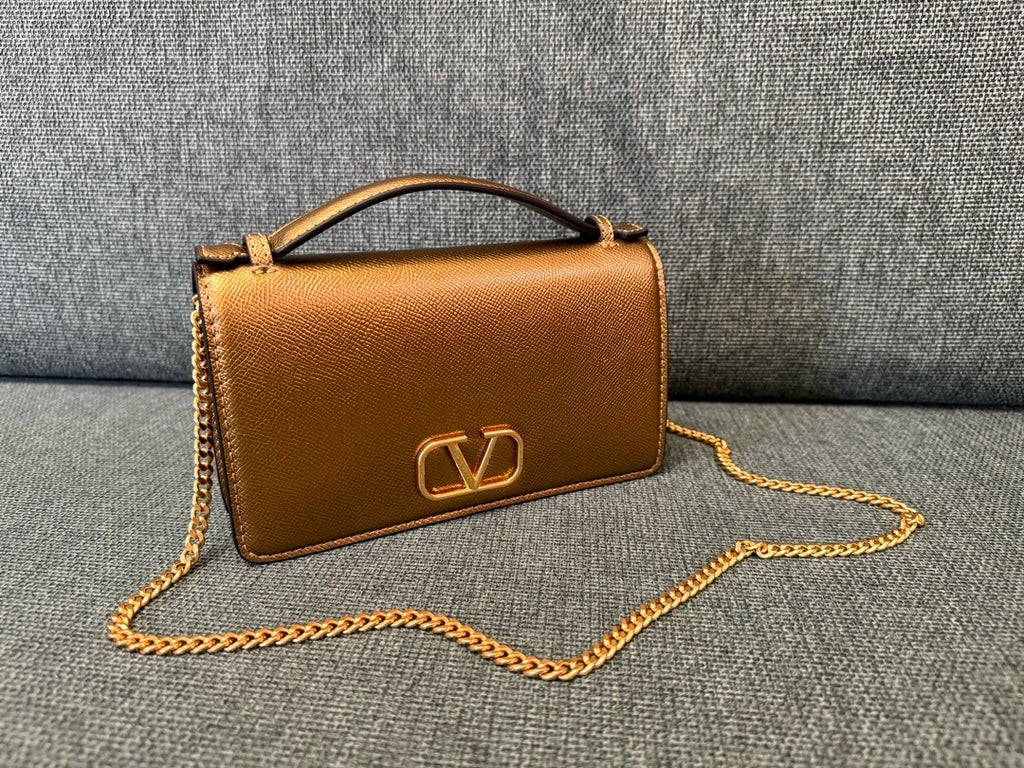 VALENTINO Garavani VRing Chain Wallet