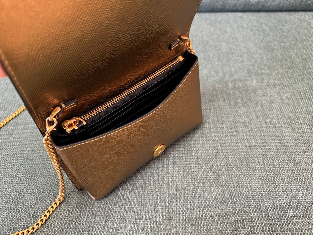 VALENTINO Garavani VRing Chain Wallet