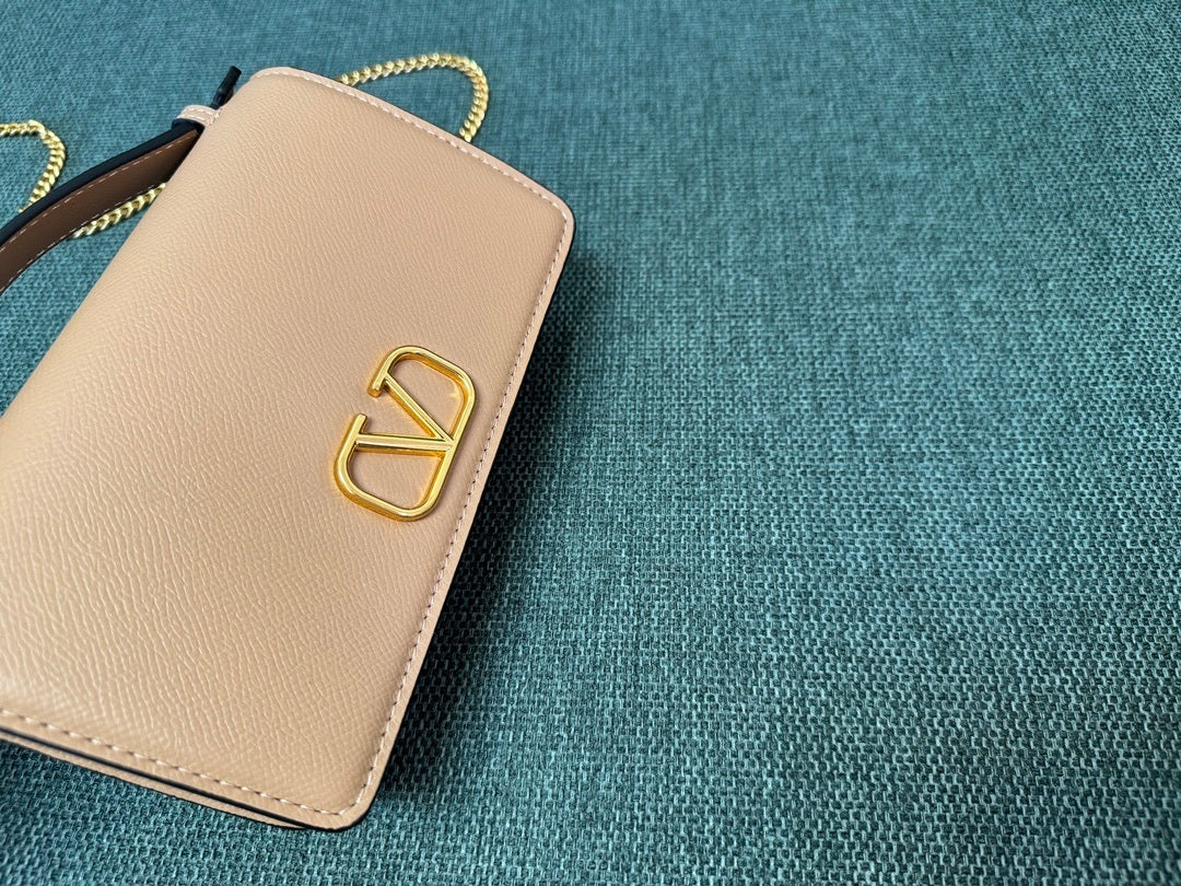 VALENTINO Garavani VRing Chain Wallet