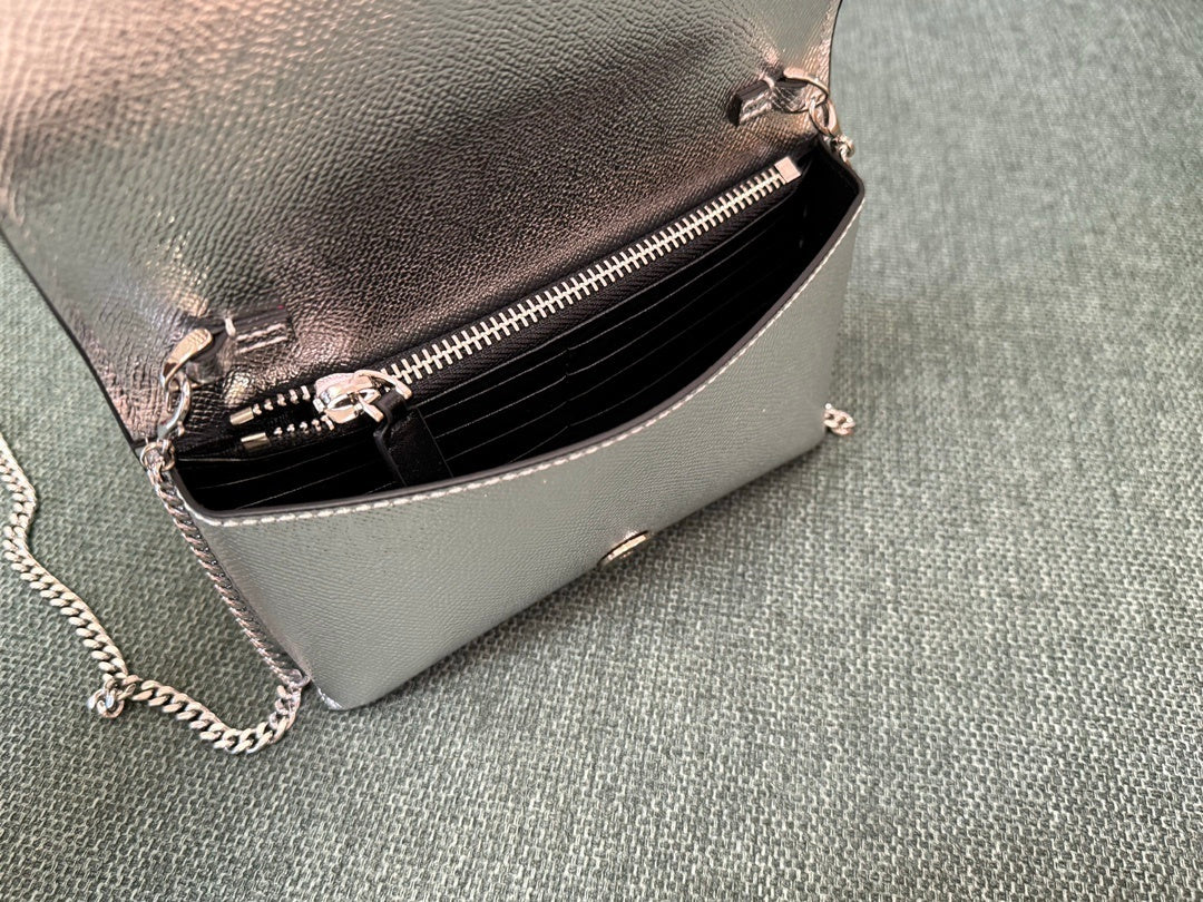 VALENTINO Garavani VRing Chain Wallet