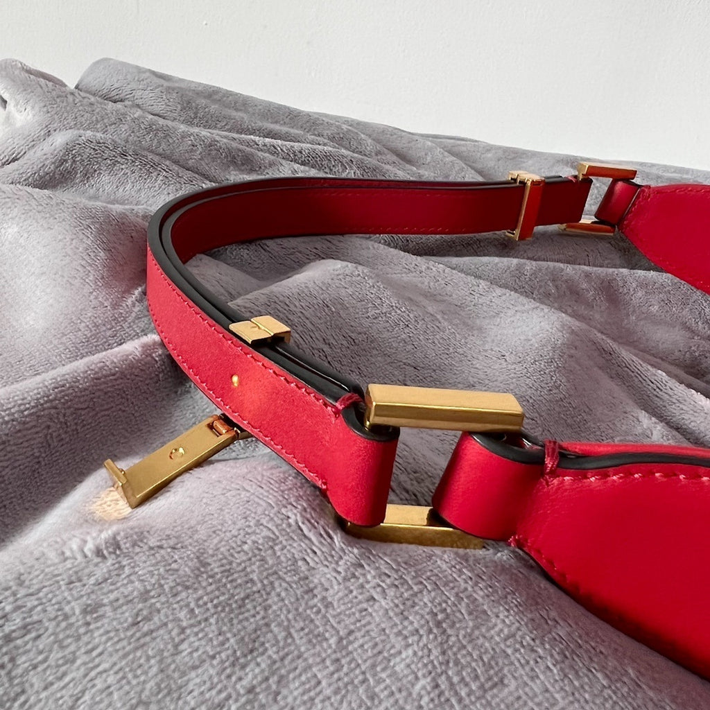 VALENTINO VLogo Chain Large Calfskin Handbag