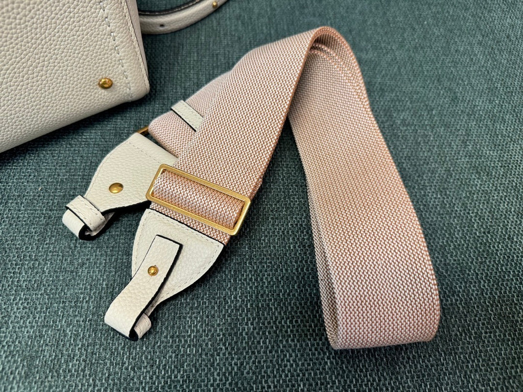 VALENTINO VLogo Signature Calfskin Handbag